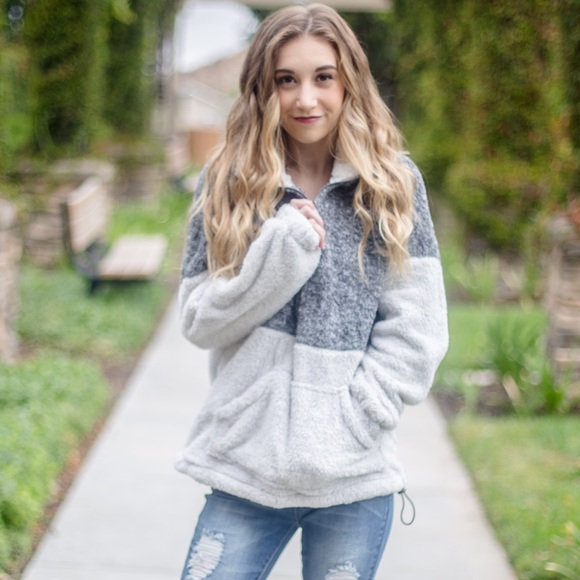 1 LEFT‼️ Fuzzy 3/4 Zip Sherpa Pullover - Picture 2 of 6